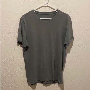 Everlane crew neck t-shirt
